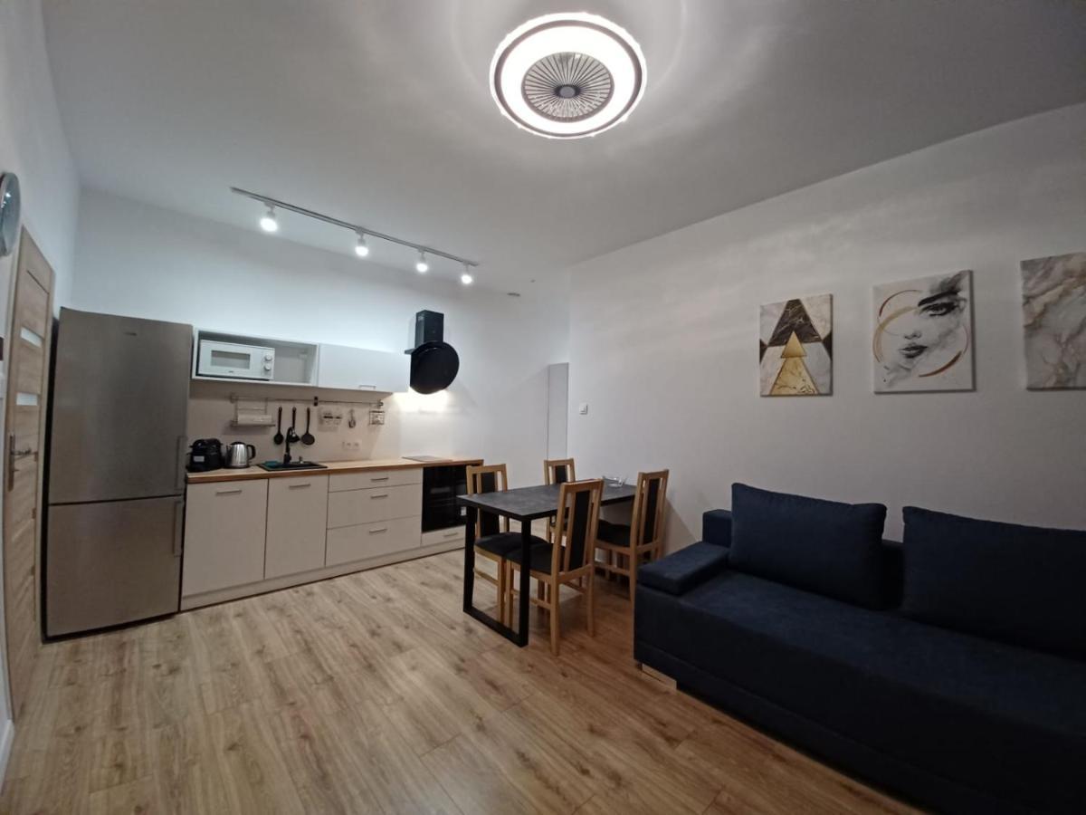 Two-Bedroom Apartment,1356503144:JPEG